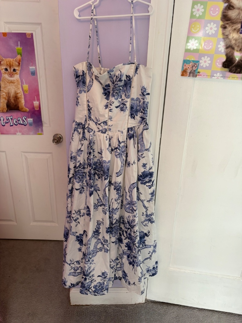 Women’s Abercrombie and Fitch blue floral dress - Picture 2 of 12